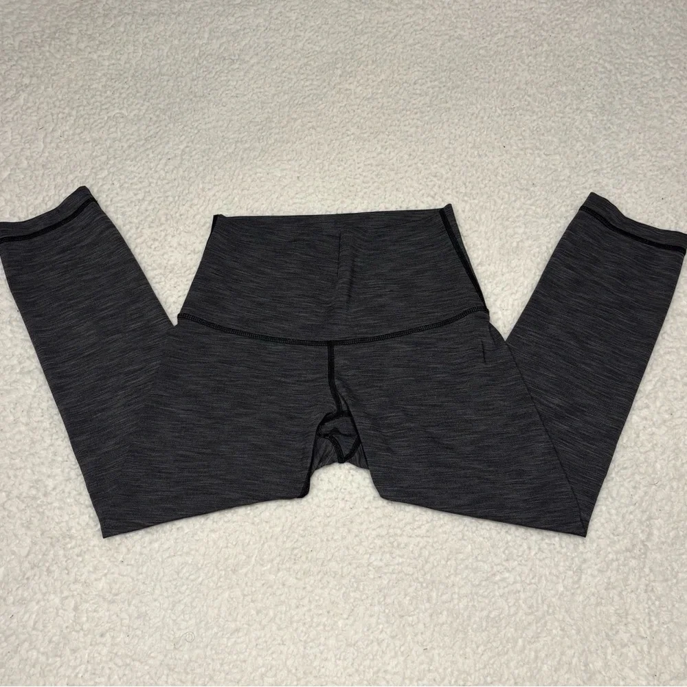 Lululemon Women Heather Gray Wunder Under High Rise Crop Leggings